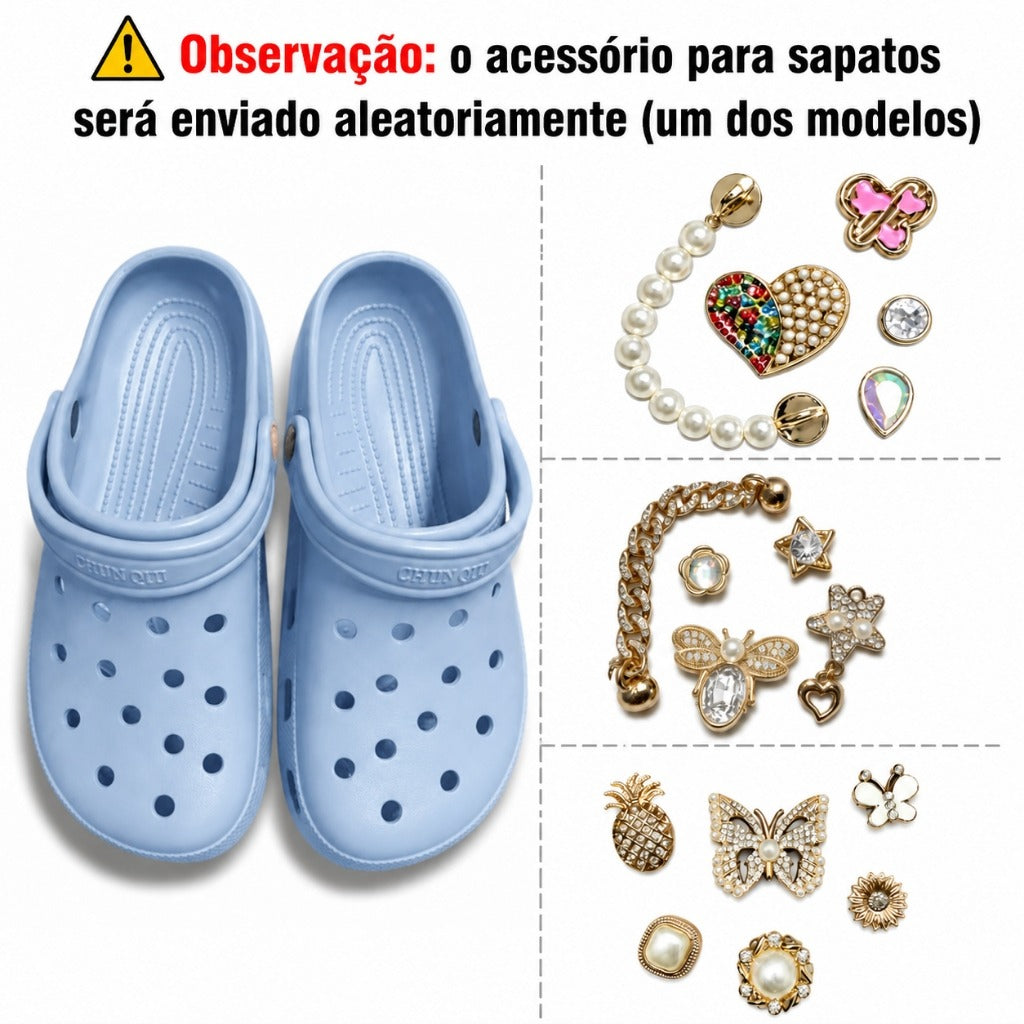 Babuche Feminino com 10 Charms Decorativos