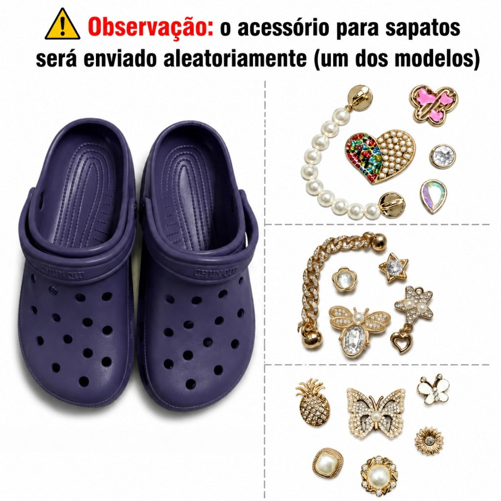 Babuche Feminino com 10 Charms Decorativos